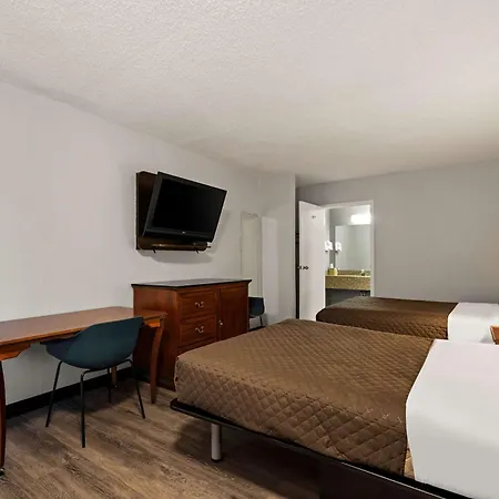 Rodeway Inn Brooklawn-3