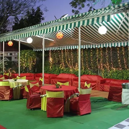 Hotel Akash Sarovar-2