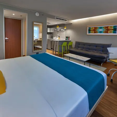 City Express By Marriott Suites Toluca-2