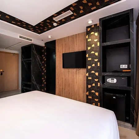 Magnifique Hotel-2