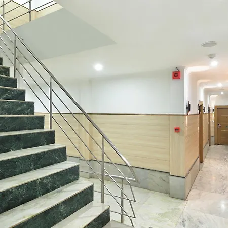 Hotel Hari Piorko - New Delhi Railway Station-3