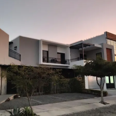 Studios V19-2