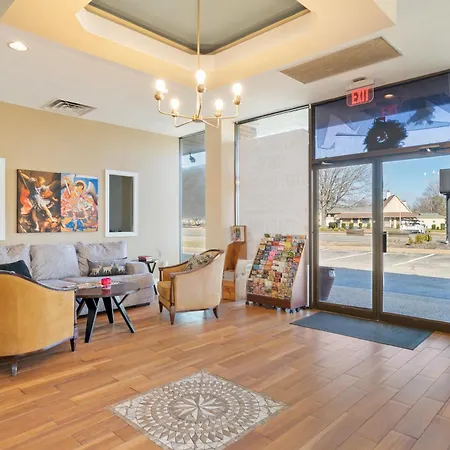 Williamsburg Suites-3