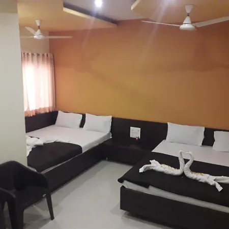 Hotel Sai Meera Palace-2
