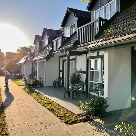 Landhotel Rosenhof Am Plauer See Garni Mit E-Lade Saeule-2