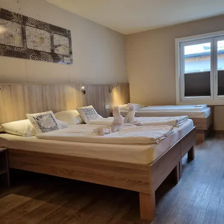 Cubo Sport & Art Hotel-3