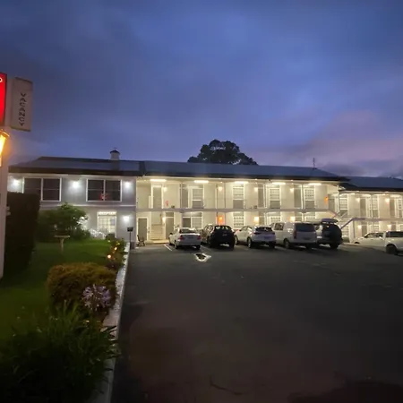Colonial Lodge Motor Inn-3
