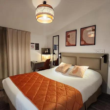 Cit'Hotel Le Cheval Blanc-3