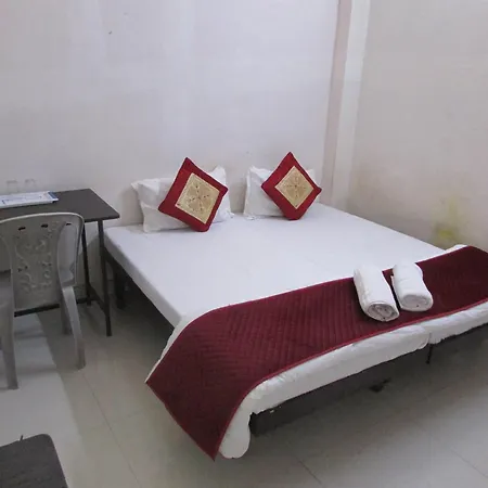Ashish Guest House, Goverdhan Vilas-3