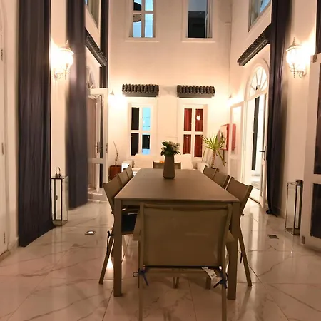 Riad Darhome & Pool-3