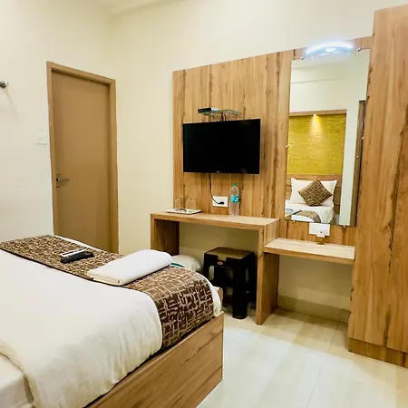 Stay Court - Business Class Hotel - Near Central Railway Station-3
