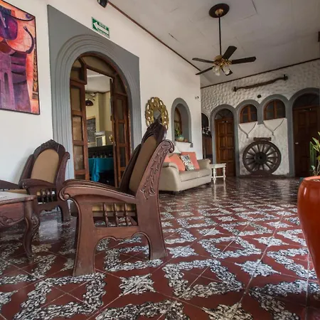 Hotel Los Balcones Leon-2
