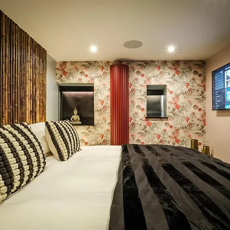 Absoluxe Suites-3