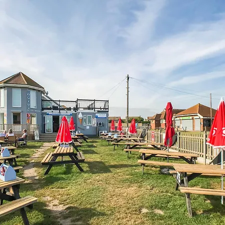 The Waves B&B-2