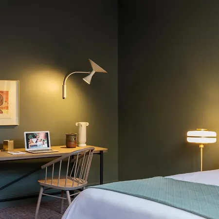 Home Suite Hotels Rosebank-2