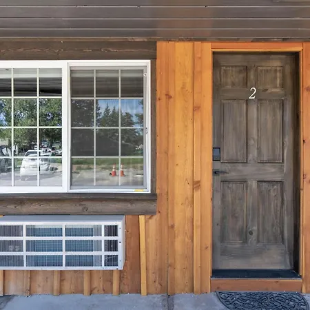 Lake Village Lodge-2