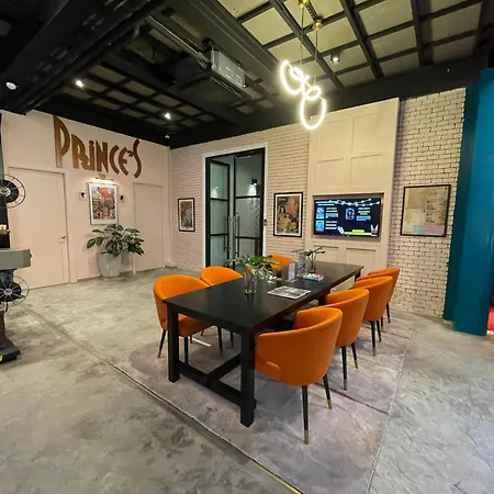 Prince Theatre Heritage Stay Hostel - Silom-2
