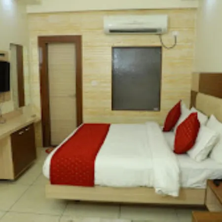 The Holly Hotels Agra-3