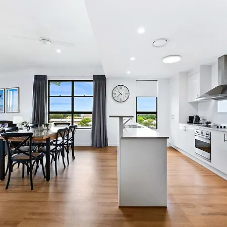 The Bay Apartments-3