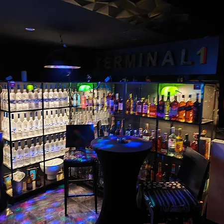 Terminal 1-2