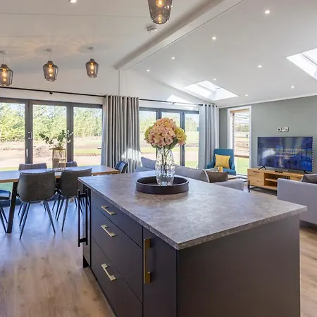 Keld Spring Lodge Retreat-2