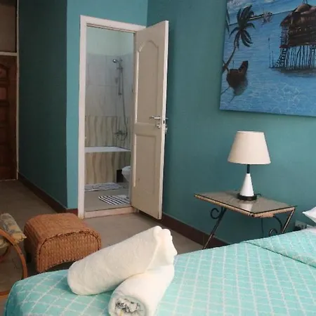 Cliffhaven Beach Resort Hotel-3