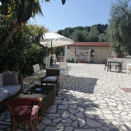 Borgo Degli Ulivi Rooms-3
