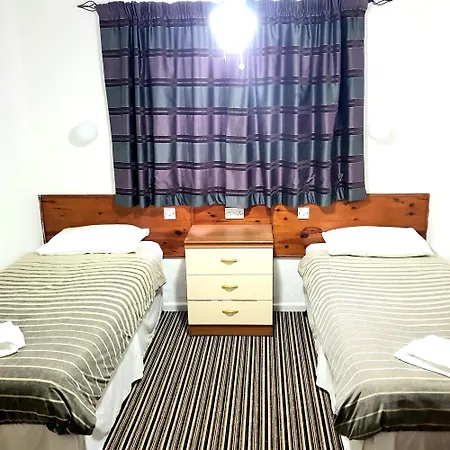 Malvern Hotel-2