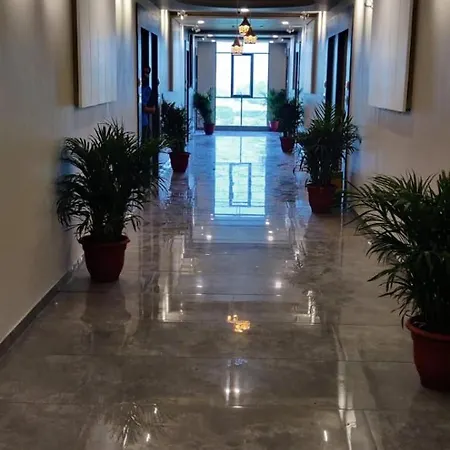 Hotel Aarna Palace-3