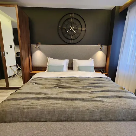 Taksim Landhouse Hotel 1 Min To Taksim Square-2