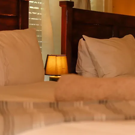 Zambezi Family Lodge - Leopard Room-2