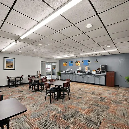 Quality Inn & Suites Caribou-3