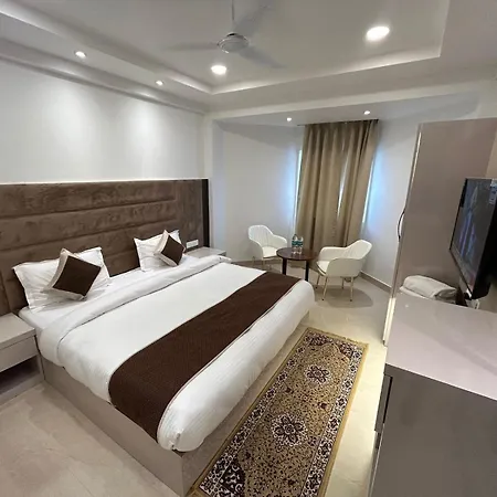 Hotel President-2