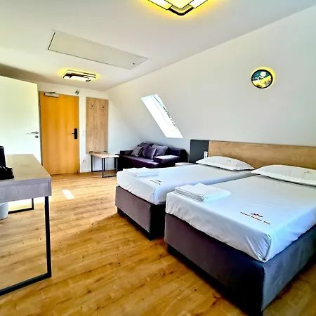 Home Inn Hotel-2