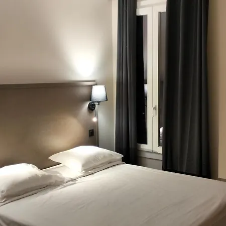 Hotel Royal Montreuil-3