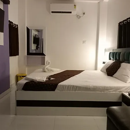 Hotel Green Leaf-2