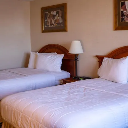 Hotel Topeka At City Center-3