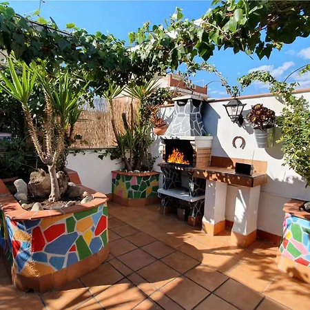 Attic,Terrace&BBQ, Airport 15 Min, Cruise-Port 30 min, Fácil enlace Metro Barcelona-3