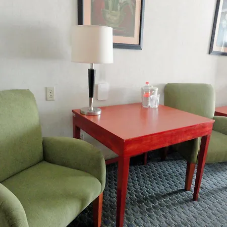 Holiday Inn Express&Suites Toluca Zona Aeropuerto, an IHG Hotel-2