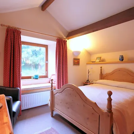 High Trenhouse-3