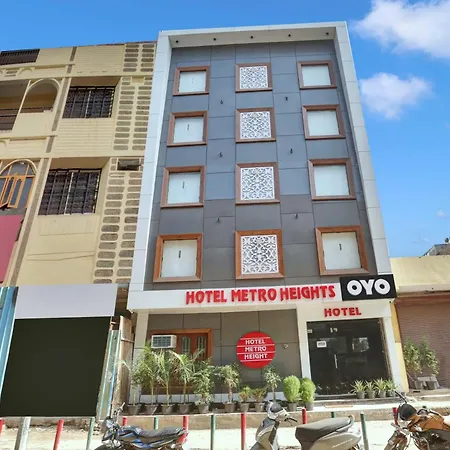 Hotel O Metro Height'S Near Nangloi Railway Metro Station-3