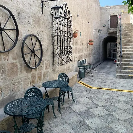 Hotel Los Tambos Colonial-3