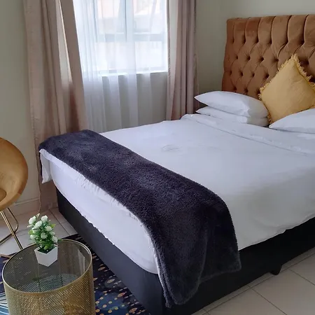 Emperor Lodge And Tours-2