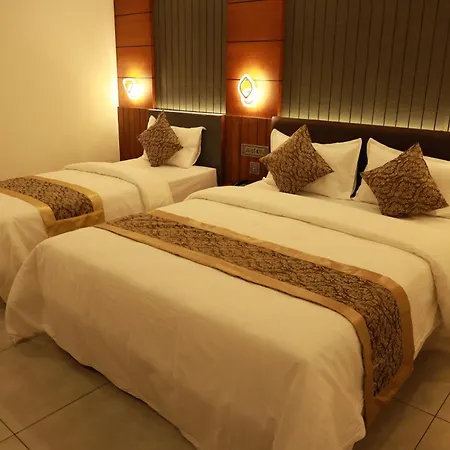 Silverstone Inn-3