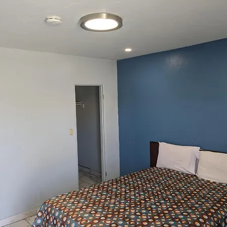 Green Spot Motel-2