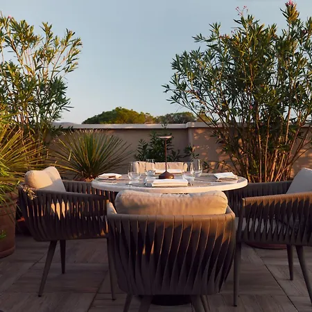 La Fleur Boutique Hotel-3