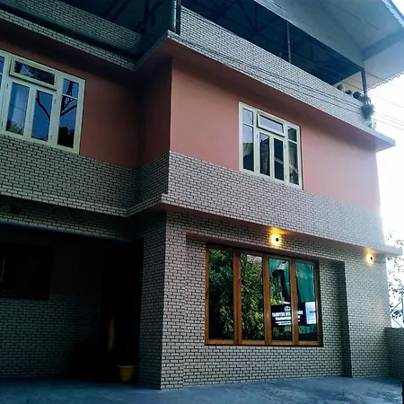 Snow White Retreat Hotel And Restaurant-2
