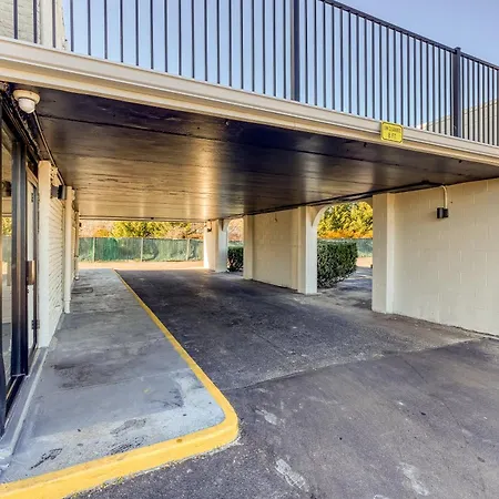 The Skybreeze Inn-3