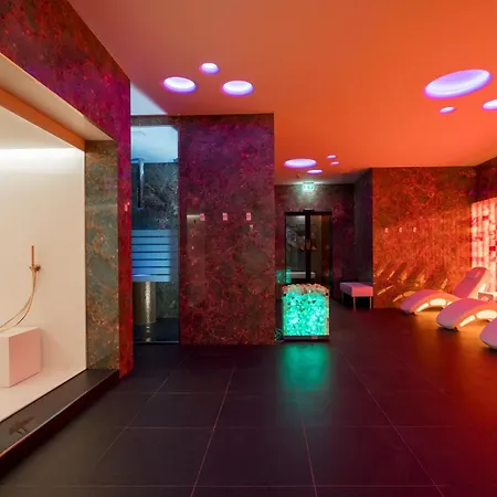 The Promenade Luxury Wellness Hotel-3
