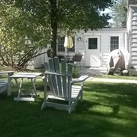 Historic White Blossom House-3